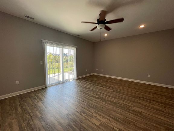 3rd image of 142 Bellbrook Ln #430