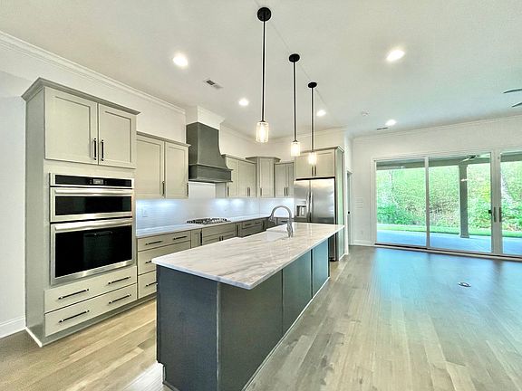 2nd image of 8514 Sunscape Ln