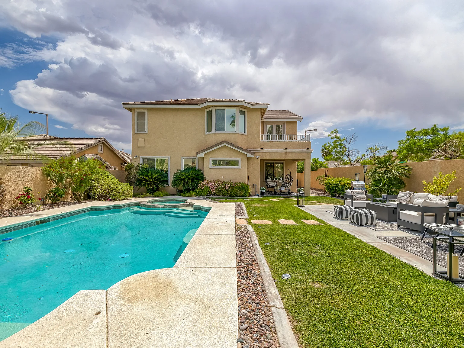 5 bed, 2756 sqft, $10,495 — Photo 1
