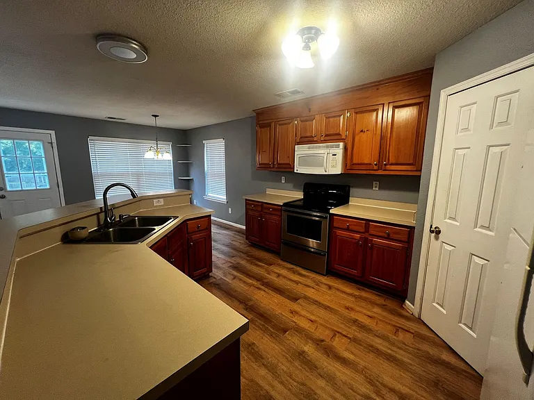6350 Old Townpoint Rd — Photo 7