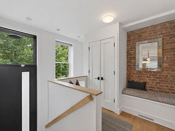 3rd image of 1601 11th Ave #1