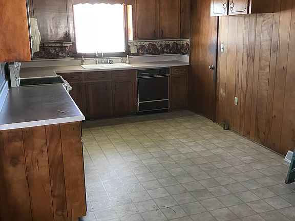 5th image of 1110 Whitehall Rd