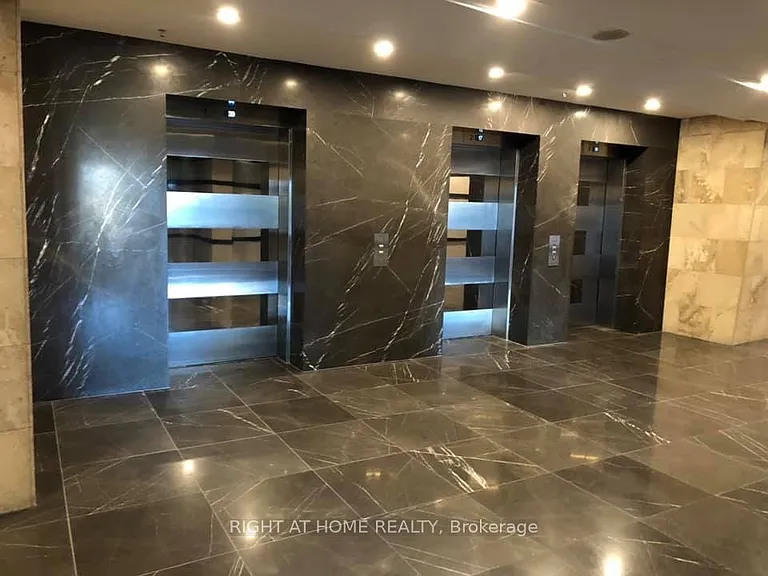 8 Park Rd #2206 — Photo 5