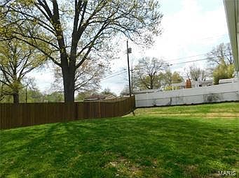 2nd image of 220 Arras Dr