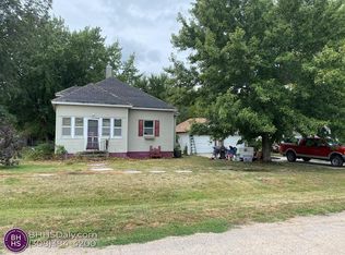 602 Utica St, Palmer, NE 68864
