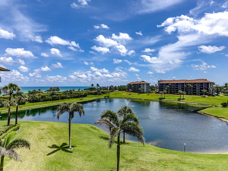 201 S Seas Dr #401 — Photo 7