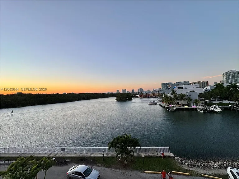 400 Kings Point Dr #411 — Photo 24