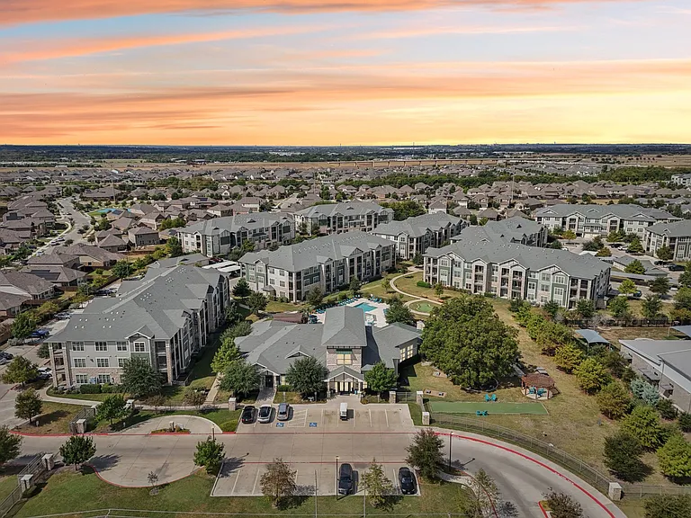 North Creek Apartments in Hutto, Texas