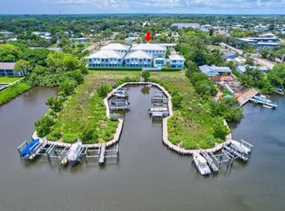 4662 SE Manatee Way, Stuart, FL 34997