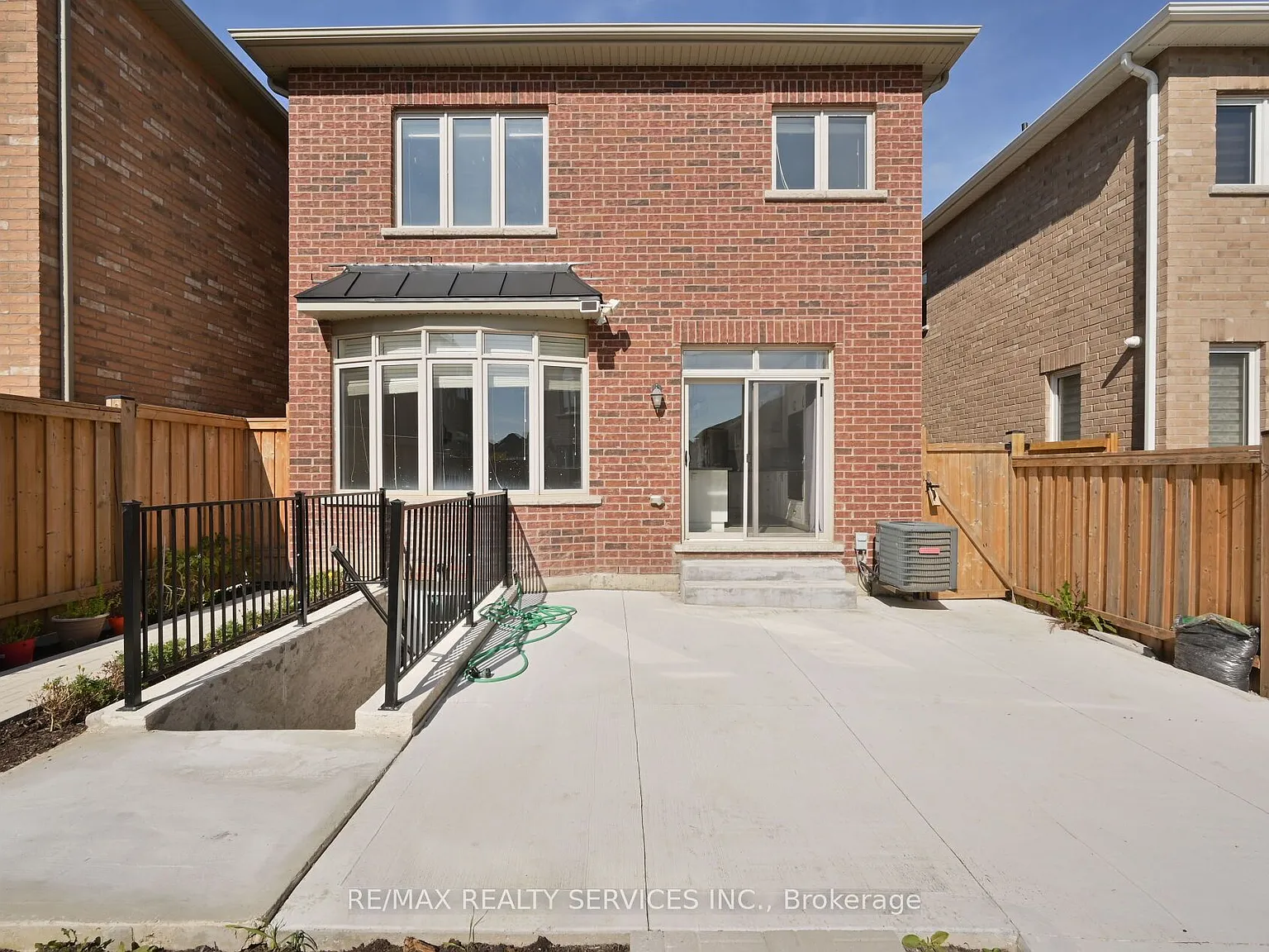 2 bed, $1,600 — Photo 2