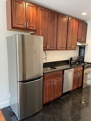 5th image of 946 Columbus Ave APT 2C