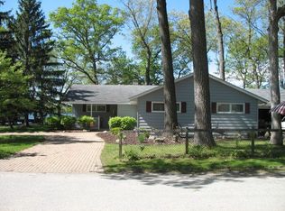 8471 N Tippecanoe Dr, Walkerton, IN 46574