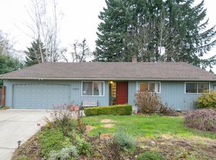 17805 SW Chippewa Trl, Tualatin, OR 97062