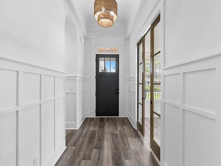 527 S Middleton Dr NW — Photo 3