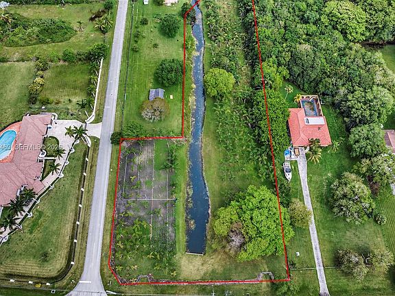 3rd image of 4800 SW 178th Ave