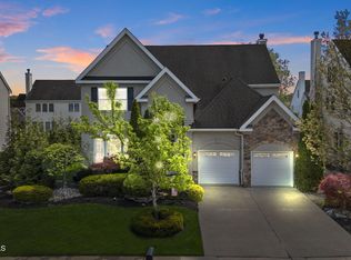21 Arrowwood Ct, Howell, NJ 07731