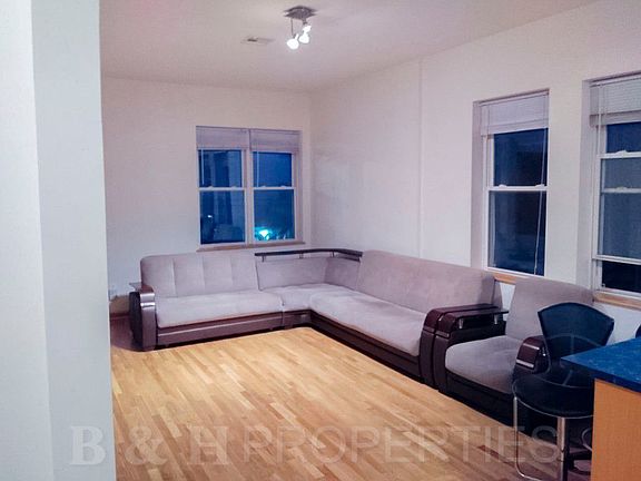 4th image of 2300 E 13th St #2A