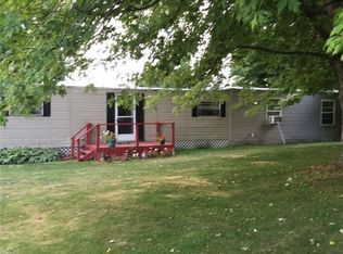 12606 Hemlock Ridge Rd, Medina, NY 14103