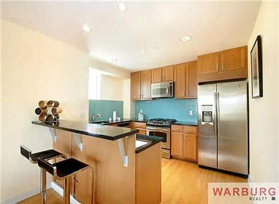 Sold by Warburg | media 1