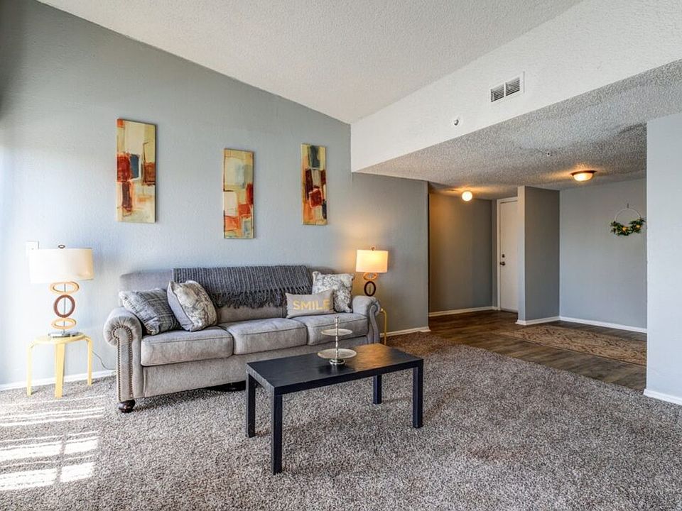 2nd image of 1000 NW 105th St #205