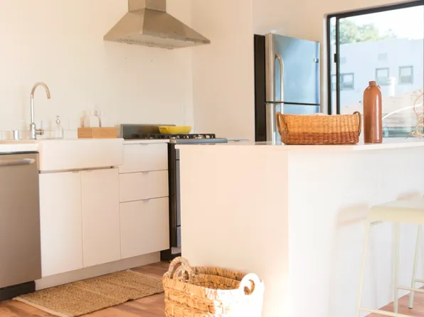 134 S Coronado St #4, Los Angeles, CA 90057