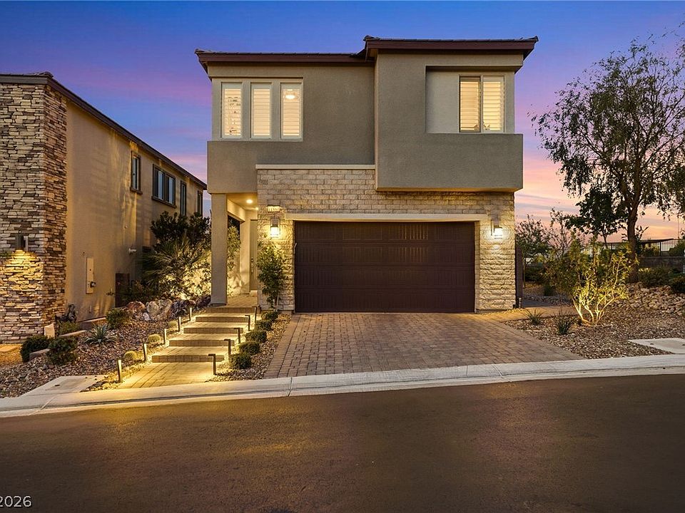 1st image of 11861 Pelican Butte Ave