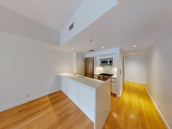 2nd image of 14 W 14th St APT 3C