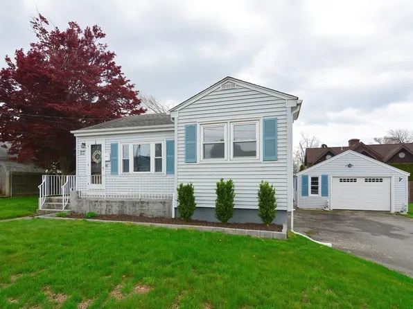 27 Rockdale St, Somerset, MA 02726