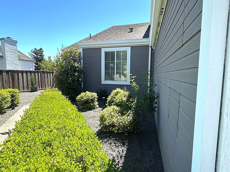 528 Fuchsia Dr — Photo 45