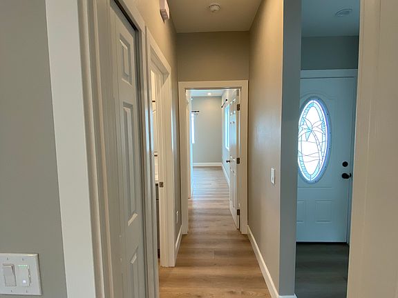 5th image of 509 E Russell Ave