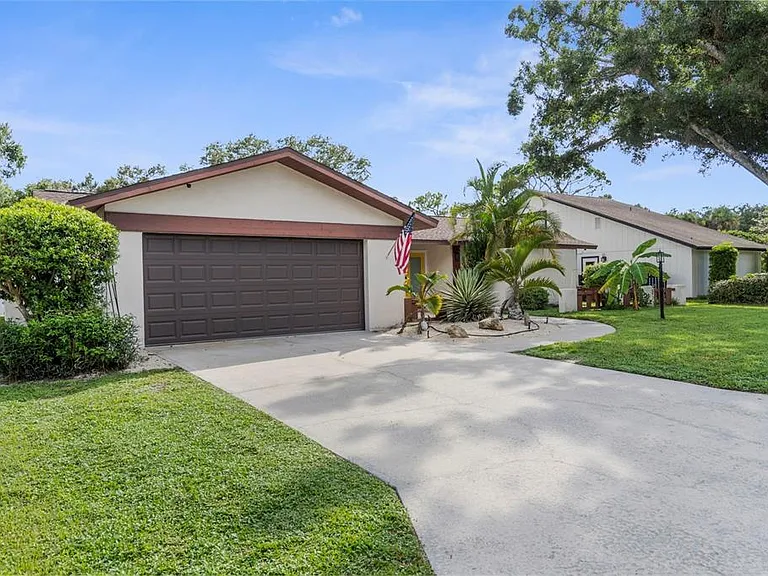 4250 Marlowe Dr — Photo 31