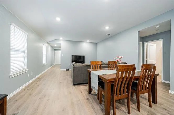 807 Sunrise Ln — Photo 6