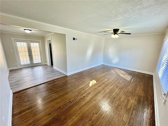 4th image of 2738 N 32nd St