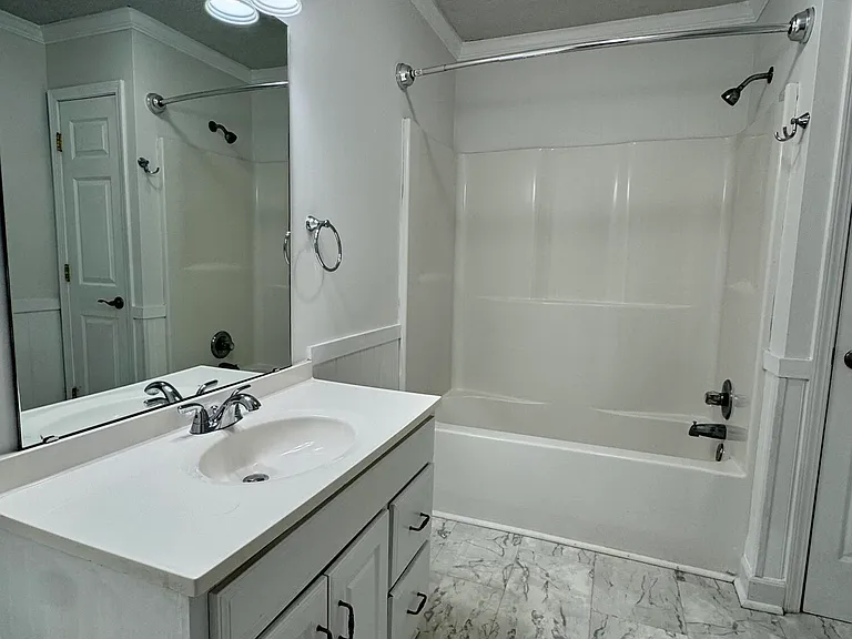 2112 Leon Dr — Photo 18