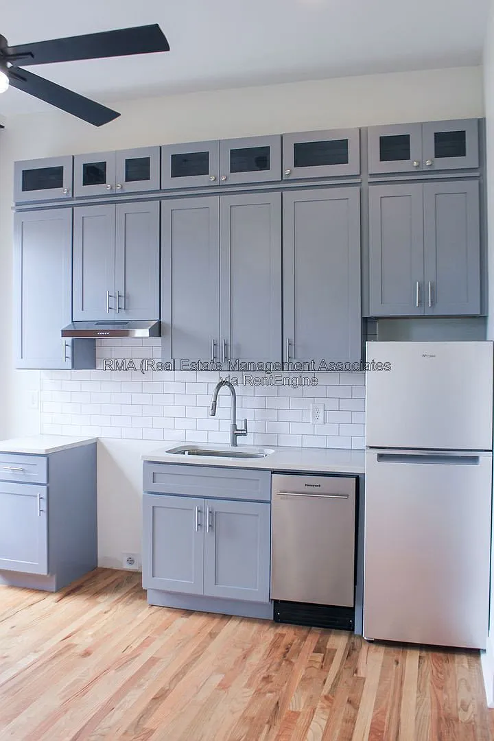 1 bed, 1.0 bath, 424 sqft, $1,100 — Photo 4