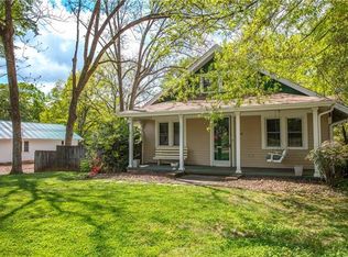 441 8th Avenue Dr NW, Hickory, NC 28601