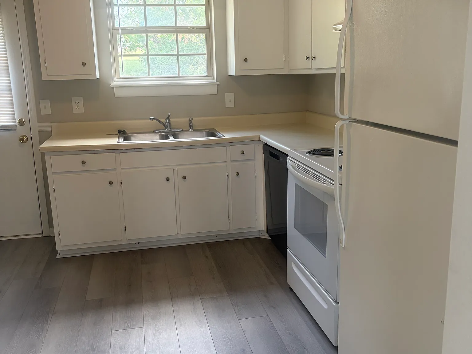 2 bed, 800 sqft, $1,150 — Photo 4