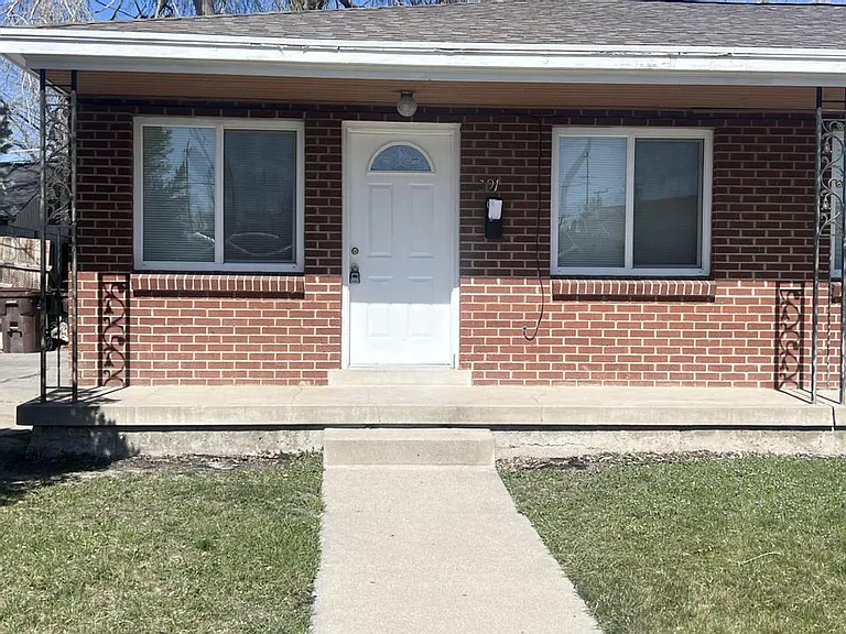 291 E Welby Ave — Photo 1
