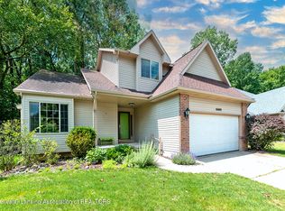 16600 La Fleur Dr, East Lansing, MI 48823