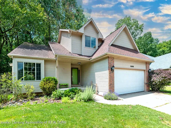 16600 La Fleur Dr, East Lansing, MI 48823