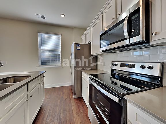 3rd image of 126 Anthurium Dr