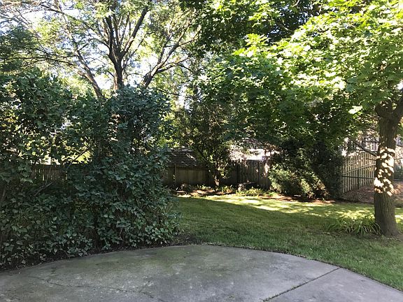 4th image of 1241 Regent Dr
