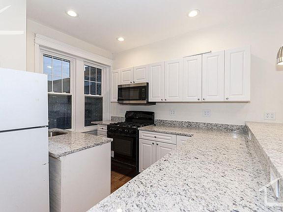 5th image of 1880 Commonwealth Ave APT 12