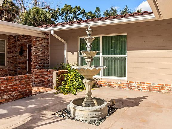 4th image of 2605 Desoto Rd