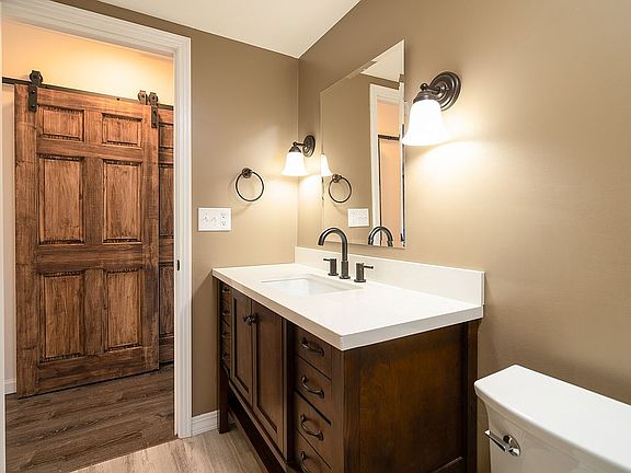 5th image of 3205 Southdale Dr #19