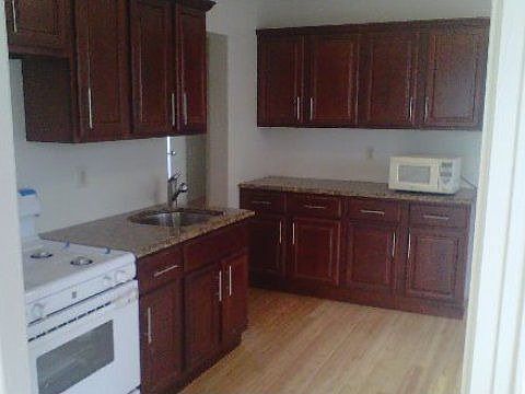 3rd image of 11139 166th St
