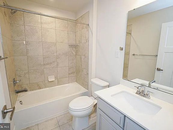 2nd image of 18027 Seaview Ln