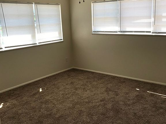 4th image of 3921 Melody Ln