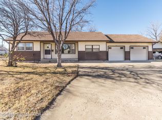 1122 Zauk Ave, Dumas, TX 79029