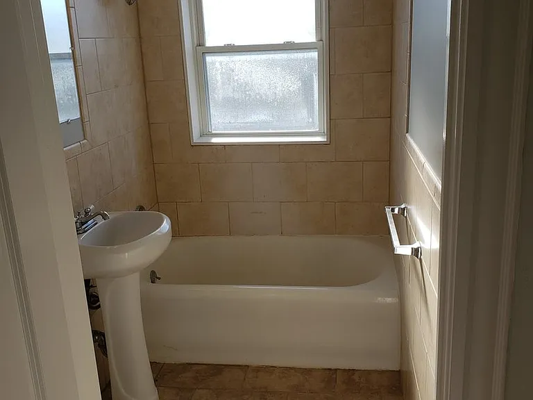 115 Lowell St — Photo 16